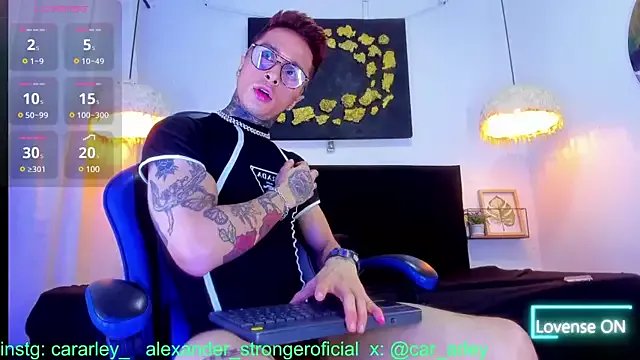 LatinMilk_ on StripChat