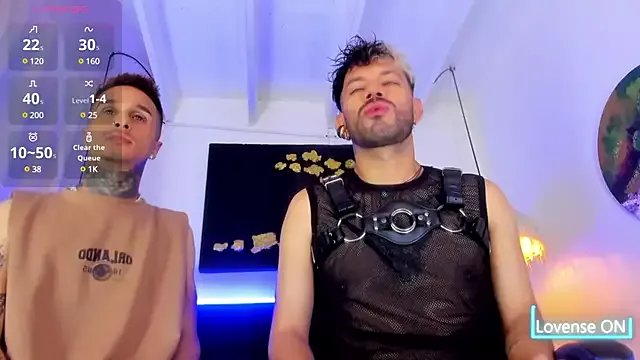 LatinMilk_ on StripChat