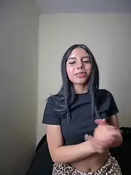 Freechat Laura-Khalifa on StripChat