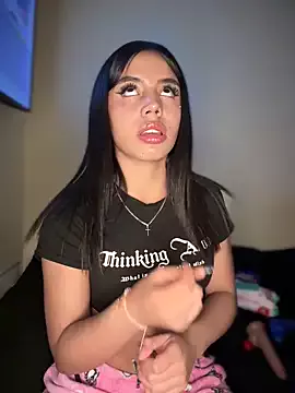 Freechat Laura-Khalifa on StripChat