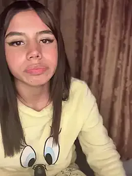 Freechat Laura-Khalifa on StripChat