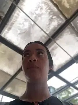 Laura_fernandezII on StripChat