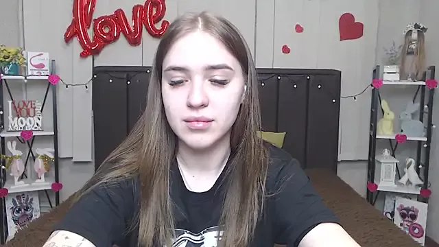 LauraHlot on StripChat