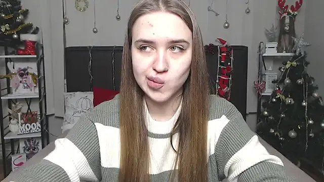 LauraHlot on StripChat