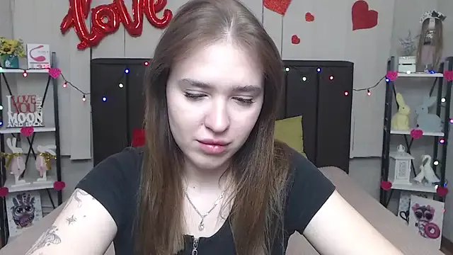 LauraHlot on StripChat