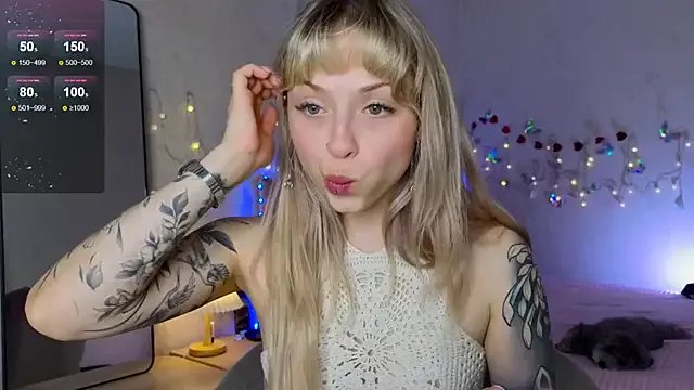 lavenderluxe on StripChat