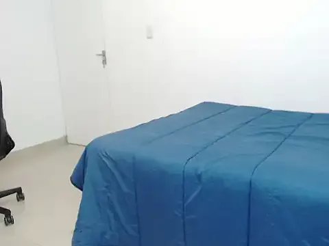 layla_amin on StripChat