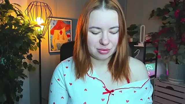 LAYLAxSTAR on StripChat