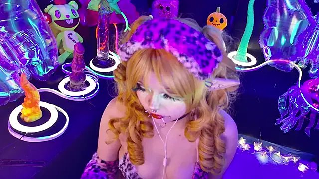 LaytonBox on StripChat