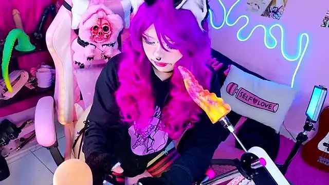 LaytonBox on StripChat