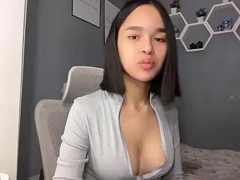 lelasohna on StripChat