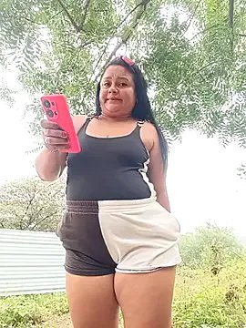 Lena_Cum69 on StripChat