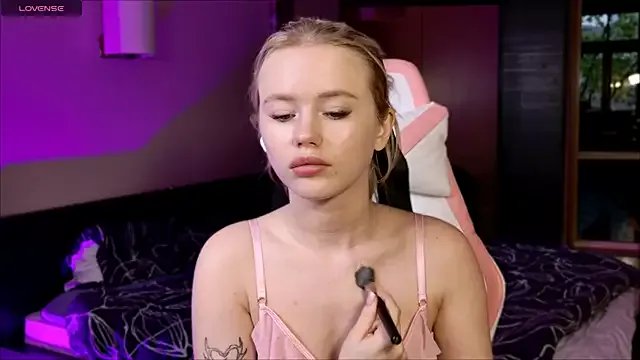 LexieLoree on StripChat