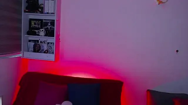 Lexxi_and_RedWidow on StripChat