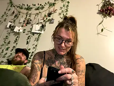 Offline lexymarie on StripChat