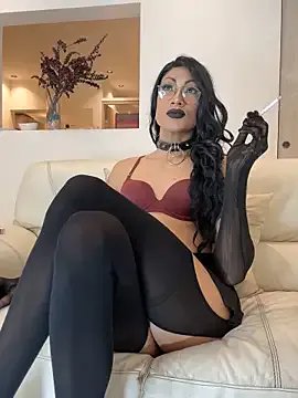 Lia_Jones77 on StripChat