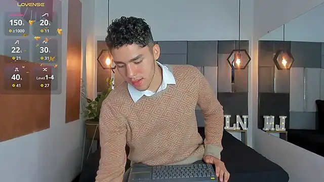 LiamNovak on StripChat