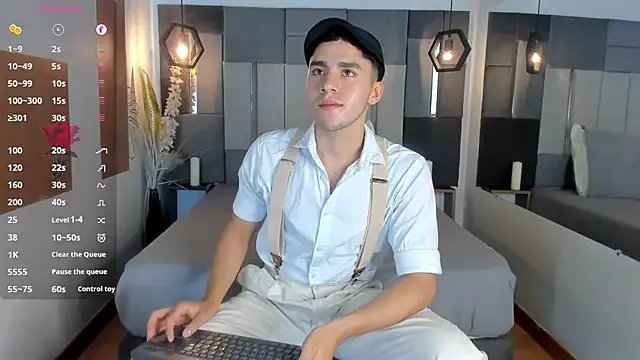 LiamNovak on StripChat