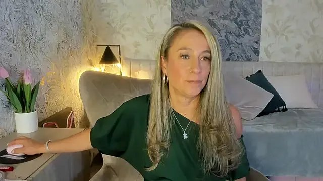 Liannaa_ on StripChat