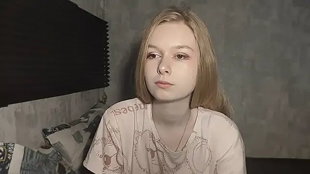 LiaVibes — Spin around, show my outfit