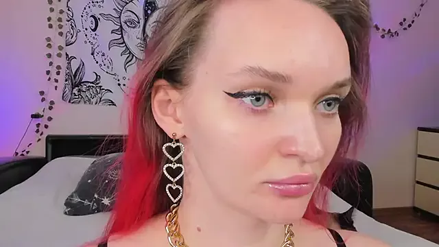 Offline Liberty__ on StripChat