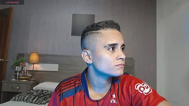 Liiamthompson — open ass