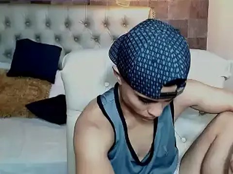 Liiamthompson on StripChat