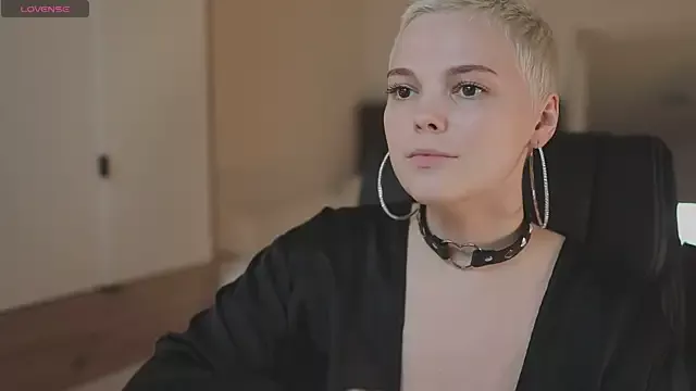 Offline LikaBerry1 on StripChat