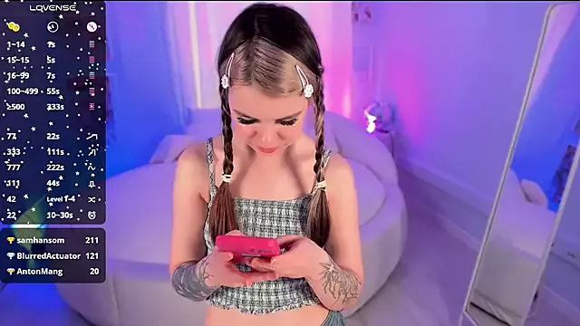 Lil_Amelie on StripChat 