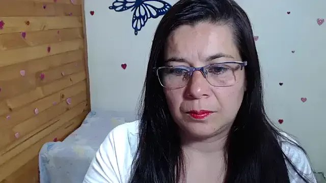 lilisa777 on StripChat