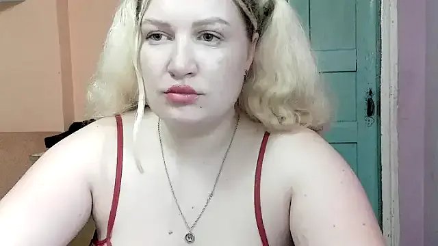 Lilit_hott on StripChat