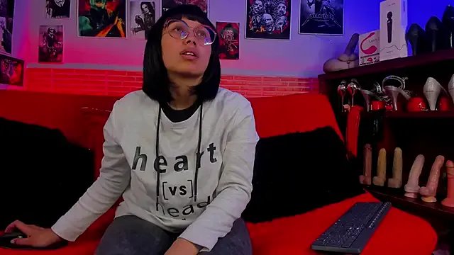 lilith-deveraux on StripChat