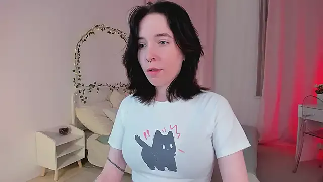 Offline lilithlunna on StripChat