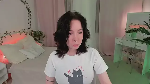 Offline lilithlunna on StripChat