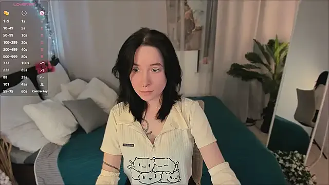 Offline lilithlunna on StripChat