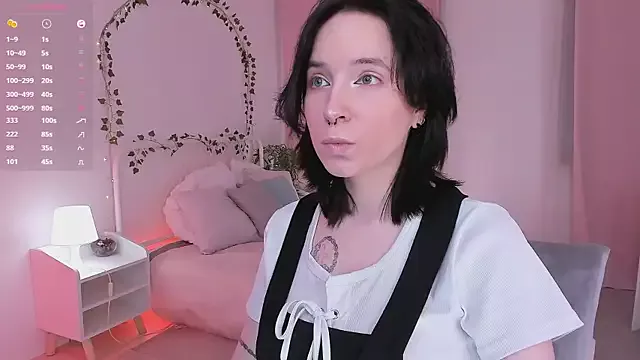 Offline lilithlunna on StripChat