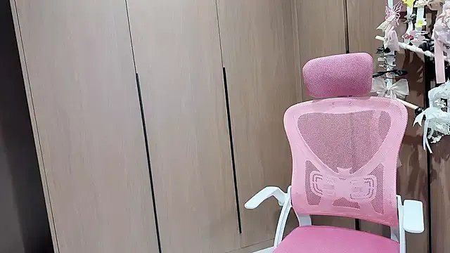 Lilium-520 on StripChat