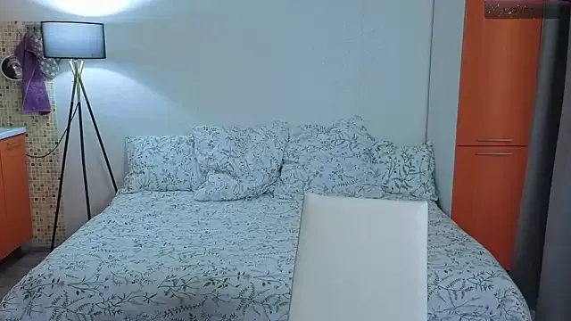 Offline Lill_Mary on StripChat