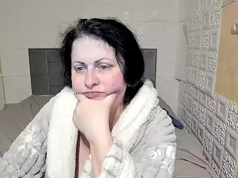 Lillian2 on StripChat