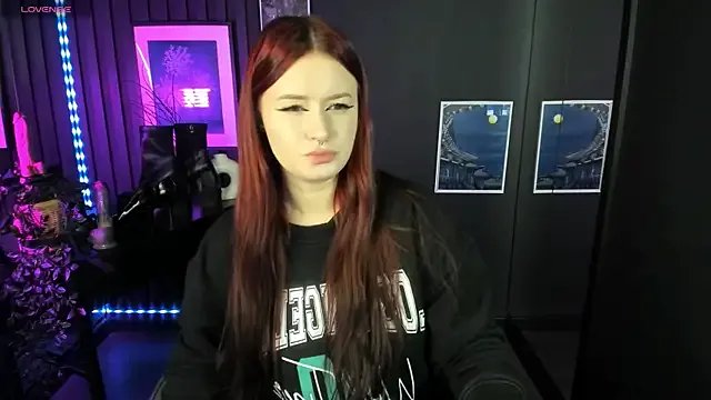 Lily_Moonlight on StripChat