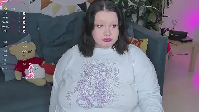 LilyBelll on StripChat