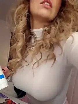 LilyOrion on StripChat