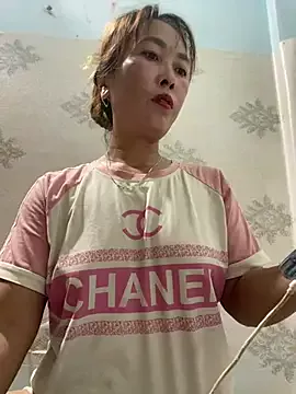 Offline Linaannn on StripChat