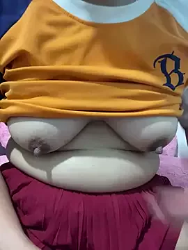 Offline Linaannn on StripChat