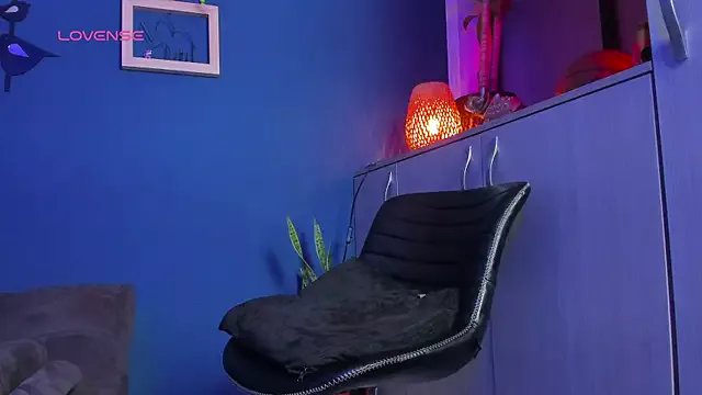 LincomAmith on StripChat