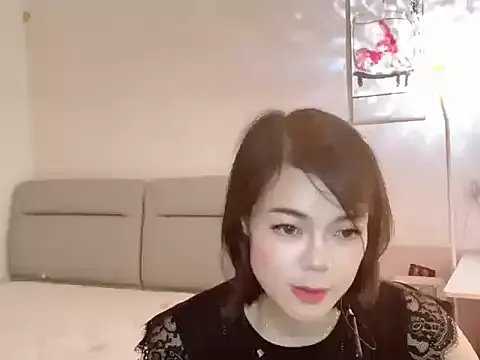 Linda-LL on StripChat