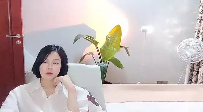 Linda-LL on StripChat