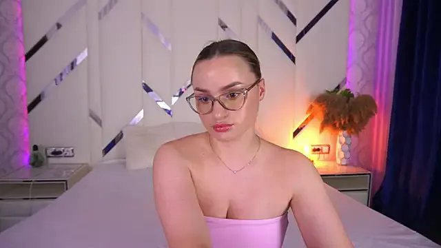 LindsieGreyy on StripChat