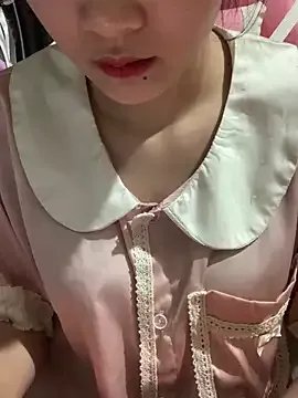 Linhtruong_ on StripChat