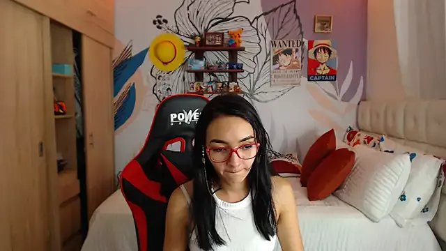 LinzyBaner on StripChat